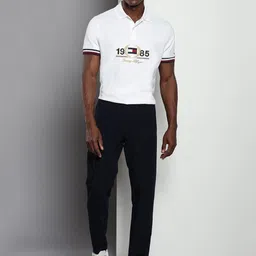 Tommy Hilfiger Men Relaxed Mid-Rise Trousers image 3