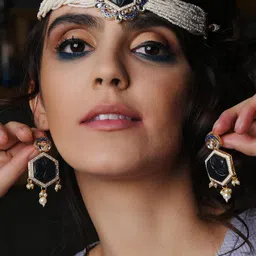 ODETTE Stone Studded & Beaded Choker Necklace Jewellery Set-image-7