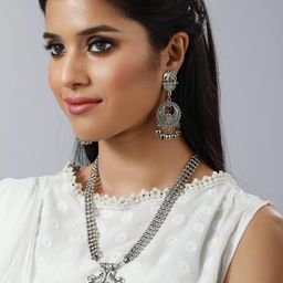 Sangria Silver-Toned Silver-Plated Stone Studded & Beaded Peacock Jewellery Set-picture-11