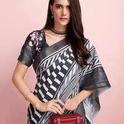 Rekha Maniyar Striped Sequinned Saree-picture-26