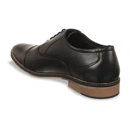 Vardhra Men Black Solid Leather Formal Shoes image 4