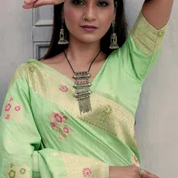 elora Floral Zari Silk Blend Saree image 4