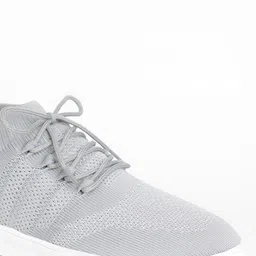 HIGHLANDER Men Textured Knitted Sneakers image 5