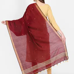 THE WEAVE TRAVELLER Maroon & Gold-Toned Woven Design Dupatta image 3