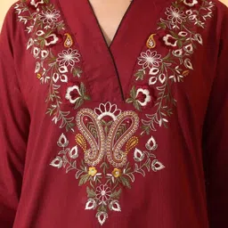 tejoocollection Women Cotton Blend Kurti Pant Set image 3