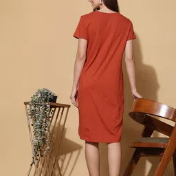 9shines Label Printed Nightdress image 3