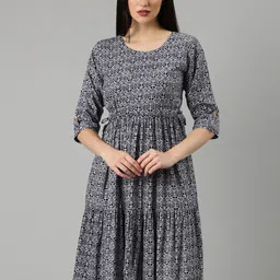 SHOWOFF Geometric Printed Roll Up Sleeves Fit And Flare Dress image 5