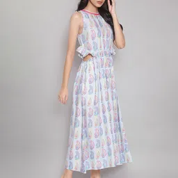 W Blue Floral Omplalodes printed dress with cut-outs waist and gathers. image 3