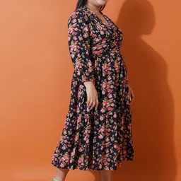 U&F Beyond Plus Size Floral Printed Puffed Sleeves Georgette Fit & Flare Midi Dress image 4