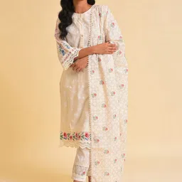 W White & Pink Floral Printed Thread Work Pure Cotton Kurta With Trousers & Dupatta-image-39