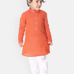 VASTRAMAY Boys Red Solid Regular Pure Cotton Kurta With Trousers-picture-18