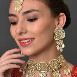 SOHI Gold-Plated Kundan-Studded & Pearl Beaded Jewellery Set image 1