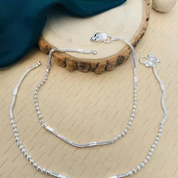 ABDESIGNS Silver-Plated Stone Studded and Beaded Anklet image 2