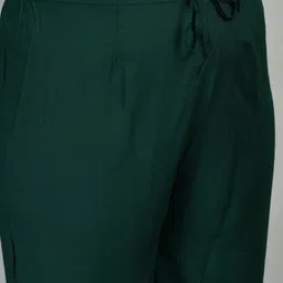 PrettyPlus by Desinoor.com Women Beads and Stones Kurta with Palazzos image 5