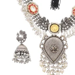 Saraf RS Jewellery Rhodium-Plated AD-Studded & Pearl Beaded Jewellery Set image 3