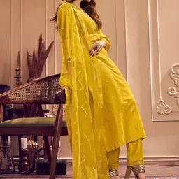 Inddus Yellow Floral Embroidered Sequined Pure Silk Kurta with Trousers & Dupatta image 4