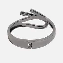 SOHI Silver-Plated Cuff Bracelet image 4