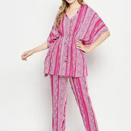 Nuwah Geometric Print V-Neck Kaftan Night Suit image 5