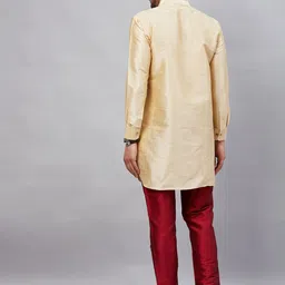 VASTRAMAY Mandarin Collar Curved Hem Kurta with Trousers image 5