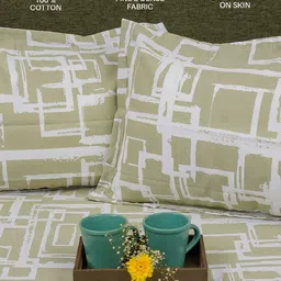 URBAN SPACE Green & White Geometric 200 TC King Bedsheet with 2 Pillow Covers image 3