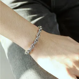 Peora Silver-Plated Link Bracelet image 3