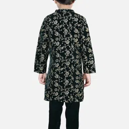BownBee Boys Green & Gold-Toned Floral Printed Velvet Sherwani Set image 5