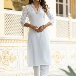 Navlik Embroidered V Neck Straight Kurta & Trousers With Dupatta image 5
