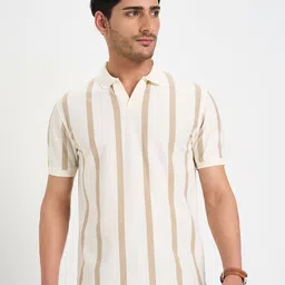 Peregrine by Pantaloons Men Polo Collar Extended Sleeves Pockets Slim Fit T-shirt image 1