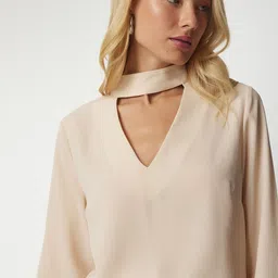 Happiness istanbul V-Neck Cuffed Sleeves Top image 5