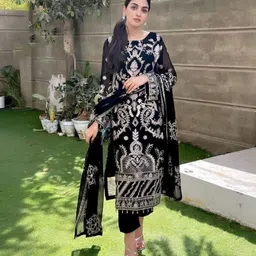 piludi Women Georgette Kurti Pant Dupatta Set image 1