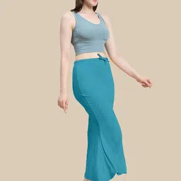 Jaanvi Fishcut Style Saree Shapewear image 4