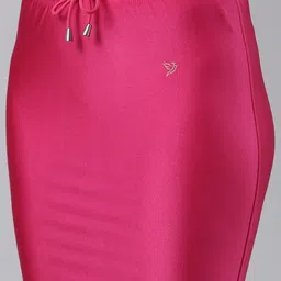 TWIN BIRDS Women pack of 2 Mermaid-Style High rise Stretchable Shimmer Saree Shape Wear image 2