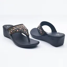 hardforce Women Wedges Sandal image 4