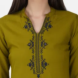 new stylish Women Cotton Blend Kurti Palazzo Set image 5