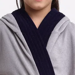 Creeva Solid Hooded Bath Robe image 4