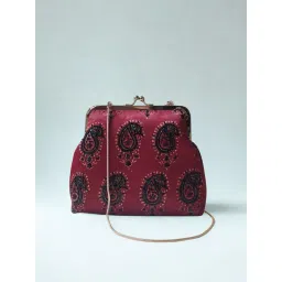 Praccessorii Ajrak Print Clutch - Red image 3