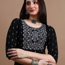 metafab Women Embroidered Viscose Rayon A-line Kurta image 5