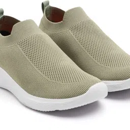 face Walking Shoes For Men image 2