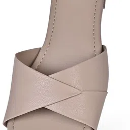 shoestail Women Flats Sandal image 2