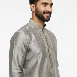 ethnicbyzainab Men Art Silk Kurta Set image 4