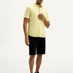 levi's Men Slim Fit Solid Spread Collar Casual Shirt image 4