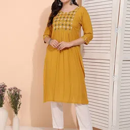 Moda Rapido Women Floral Printed Daily A-Line Kurta image 1