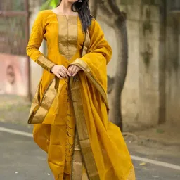 GoSriKi Yoke Design Notch Neck Regular Kurta With Trousers & Dupatta image 4