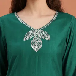 Anouk Women Embroidered Flared Sleeves Thread Work Kurta image 4