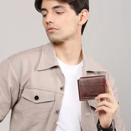 Swiss Eagle Men Leather Two Fold Wallet image 3