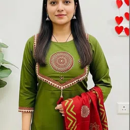 MILAAV Women Ethnic Motifs Embroidered Regular Thread Work Kurta with Trousers & With Dupatta image 3