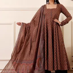 GoSriKi Floral Printed Flared Anarkali Kurta With Palazzos & Dupatta image 5