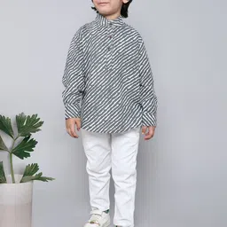 BAATCHEET Boys Printed Regular Pure Cotton Kurta with Trousers image 1