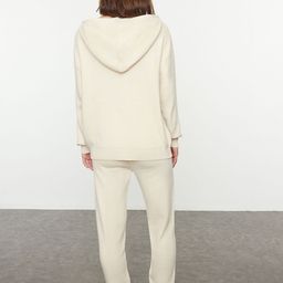 Trendyol Printed Acrylic Sweatshirt & Jogger Co-Ords-picture-45