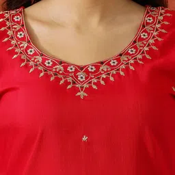 QSH Women Solid Kurta with Pyjama & Dupatta image 5